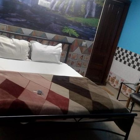 Hotel New Apple Rose Chandigarh Near Railway Station Dariya Uco Bank Ke Pass Pokoj fotografie