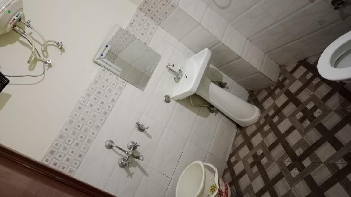 Hotel New Apple Rose Chandigarh Near Railway Station Dariya Uco Bank Ke Pass Exteriér fotografie